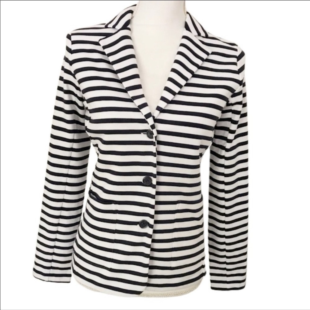 Tahari Blazer
